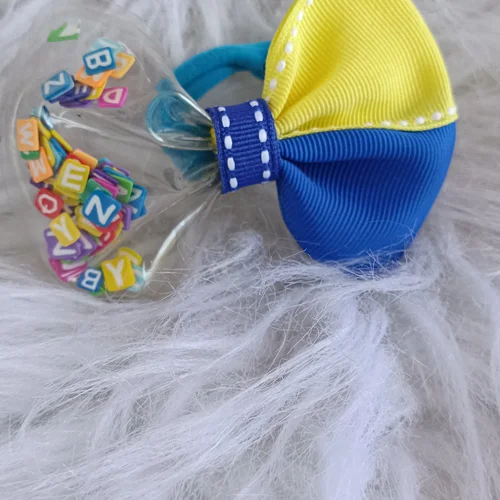 Laço Escolar Letrinhas Alfabeto com Fita Pespontada - Laço Artesanal Infantil Princesa de Laços