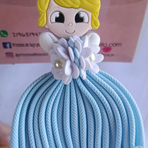 Tiara Princesa Cinderela Vestido Plissado e Pérolas - Laço Artesanal Infantil Princesa de Laços